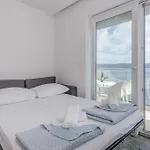 Lägenhet Deluxe Seaview Kennedy Ii