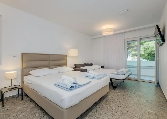 Apartment Deluxe Seaview Kennedy Ii Mimice