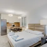 Deluxe Seaview Kennedy Ii Apartman Mimice