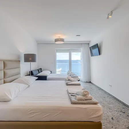 Deluxe Seaview Kennedy Ii * Mimice