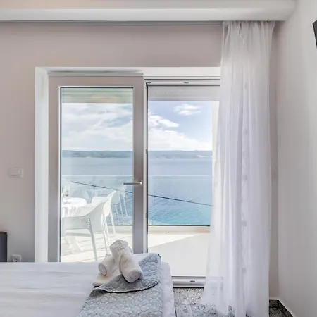 Deluxe Seaview Kennedy Ii