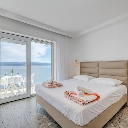 Deluxe Seaview Kennedy Ii